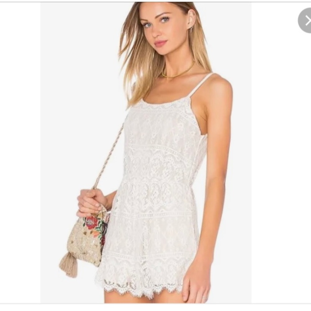 Size 6 Alice + Olivia “Cassia” Lace Romper in Ivory